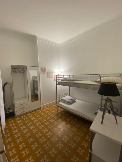 Appartement Proche Plages - Parking Gratuit 芒通 外观 照片